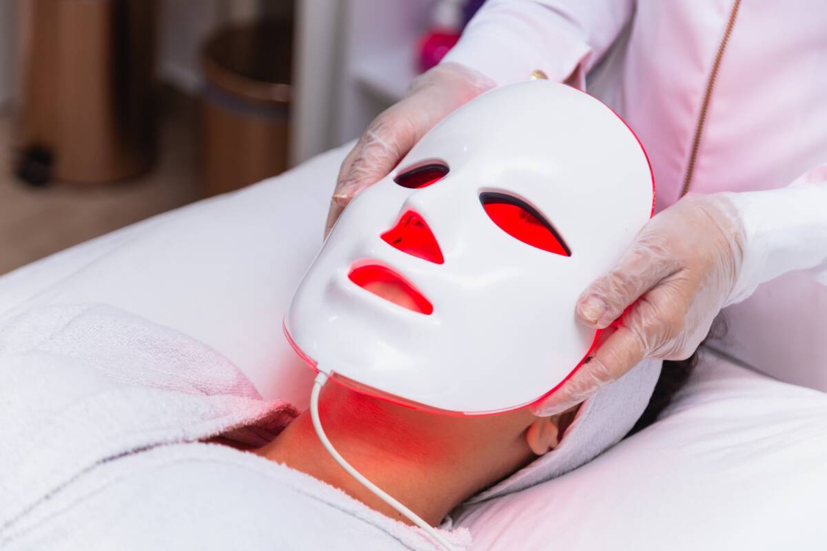Comment le masque LED stimule la production de collagène ? Colombes