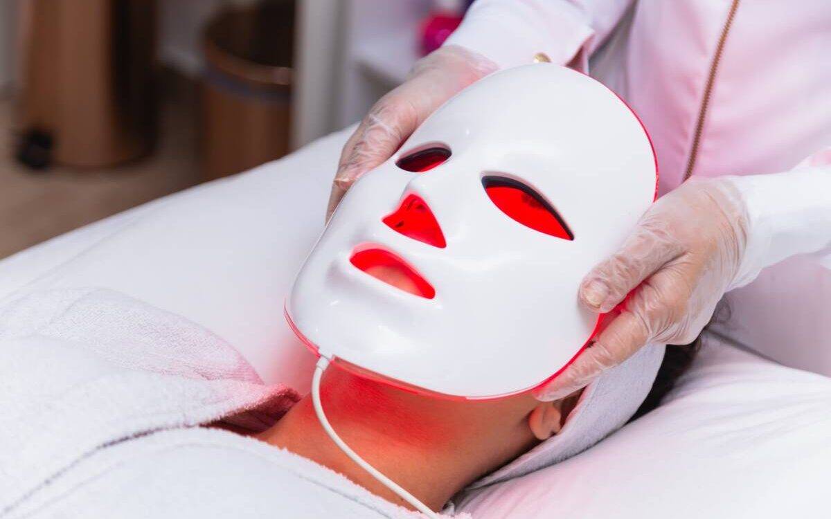 Comment le masque LED stimule la production de collagène ? Colombes